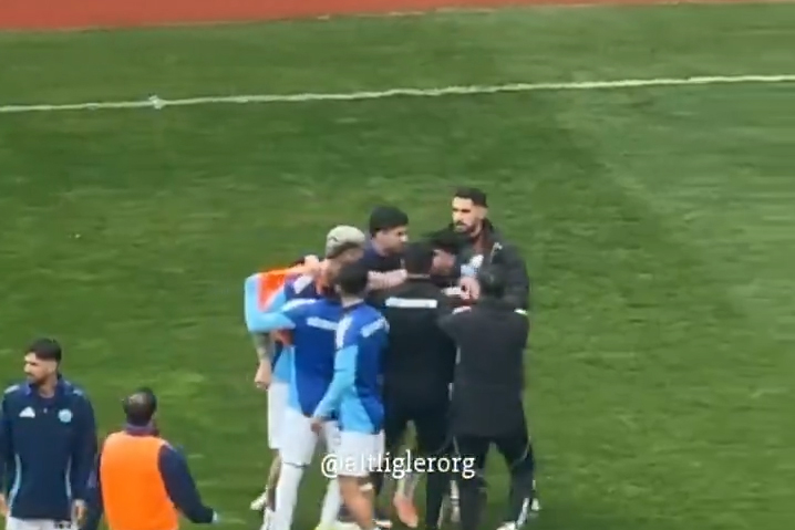 Mardinli Genç Futbolcuya Takım Arkadaşından Şiddet